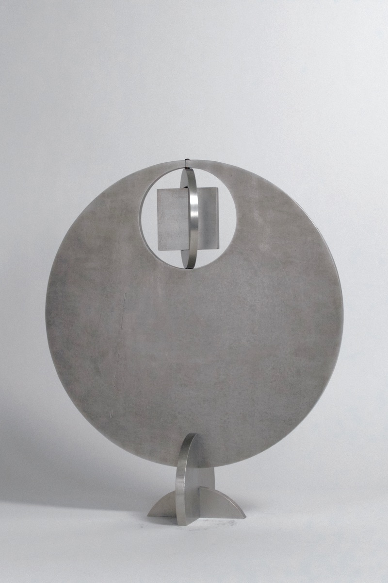 «Aus 2 Scheiben», 1967 (Aluminium, 46,6 x 40 x 13,5 cm, WG 67 – 311 M)